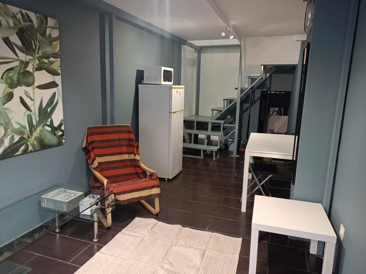 Apartment Dipla 2 เอเธนส์ ภายนอก รูปภาพ
